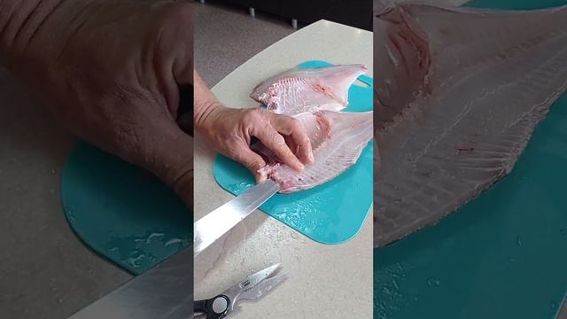 Разделка леща или другой костлявой рыбы смотреть онлайн