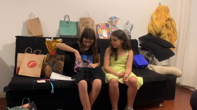 ABRINDO OS MEUS PRESENTES DE ANIVERSÁRIO смотреть онлайн