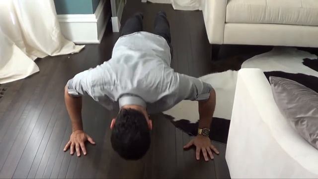 The Bowtie Boss Challenges A$AP Ramy to a push up contest! смотреть онлайн