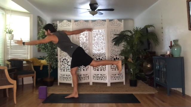 Tutorial: Dancing Shiva to Revolved Half Moon смотреть онлайн