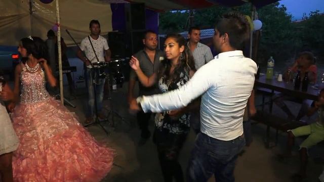 2 ЧАС РОЖДЕН ДЕН ЯНКА И ФИЛИП смотреть онлайн