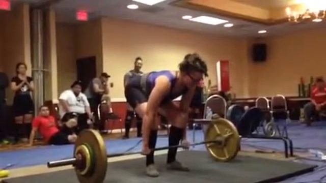 12/28/13 meet 2nd Deadlift 325 смотреть онлайн