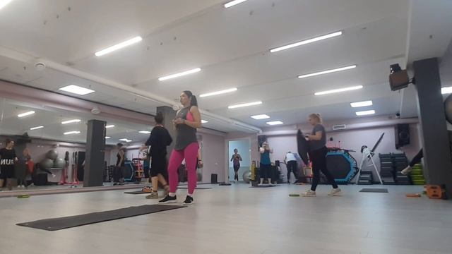 ФУНКЦИОНАЛЬНЫЙ ТРЕНИНГ / FUNCTIONAL TRAINING / ГРУППОВАЯ ТРЕНИРОВКА смотреть онлайн