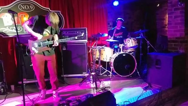 Usssy - Afghan Music House Party (live at Spring Break 2019) смотреть онлайн