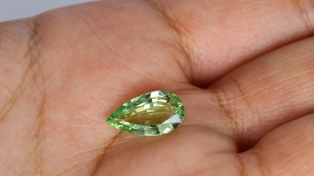 2.09CT Green Tourmaline смотреть онлайн