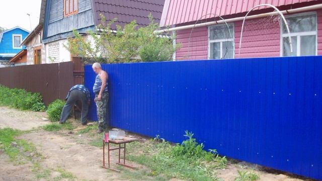 Обновляем забор смотреть онлайн