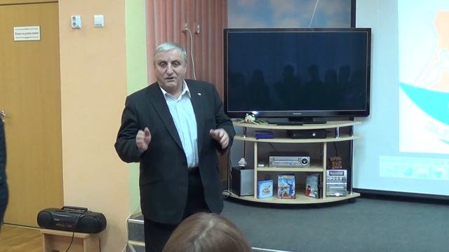 Библиотека им. С.Михалкова встречает друзей (3 из 4) смотреть онлайн