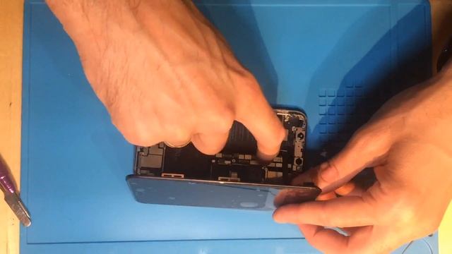Замена дисплея Iphone X смотреть онлайн