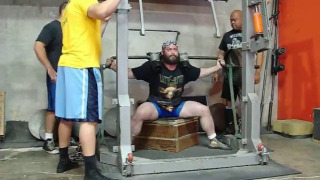 squat 5-22-10 (63).MOV смотреть онлайн