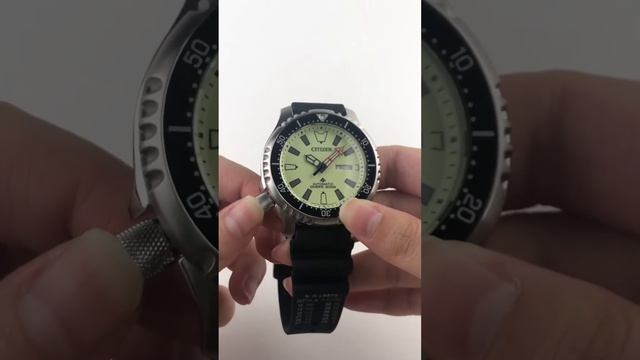 【CITIZEN】PROMASTER 亞洲限定款 鋼鐵河豚EX自動上鍊橡膠潛水機械錶/黑x綠框 NY0119-19X смотреть онлайн