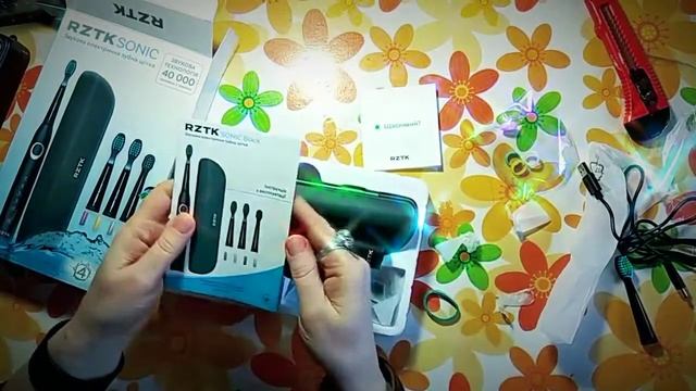 Розпакування зубної щітки RZTK SONIC SB-4H з ROZETKA смотреть онлайн