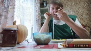 Снег идёт,капусту квашеную делим,тыкву на цукаты .