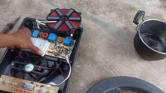 cách sửa bếp từ không nóng nước báo lỗi e2. смотреть онлайн