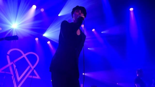 230409 VV Saturnine Saturnalia - Neon Noir Tour in Chicago смотреть онлайн