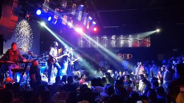 Red Mosquito Live grupo BULLBOX en vivo смотреть онлайн