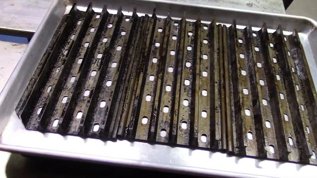 GRILL GRATE How You shouldn't have to clean them смотреть онлайн