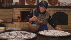 Kənd Həyatı.  Homemade Fruit and Nut Chocolates  A Sweet and Healthy Treat