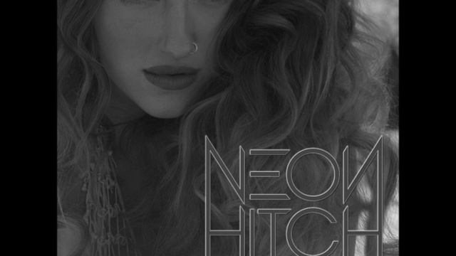 Neon Hitch - Black and Blue смотреть онлайн