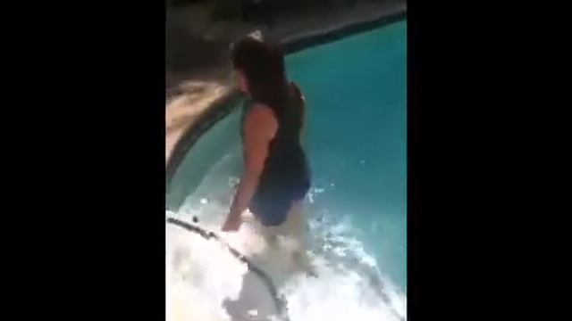 ALS Ice Bucket Challenge (Kayla Coyote challenged me) смотреть онлайн