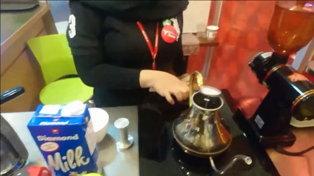 Barista Coffee - Bartender cewek di Yogya Grand Subang смотреть онлайн