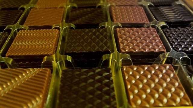 Momento Chocolate - Madlen & Medalion Collection смотреть онлайн