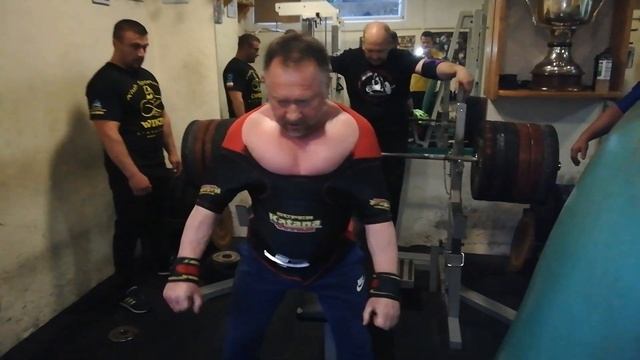 Jan Wegiera missed training attempt 380kg/837 Lb bench press EQ смотреть онлайн