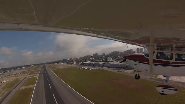 Cessna 172xp, full weight, from Gautemala City смотреть онлайн