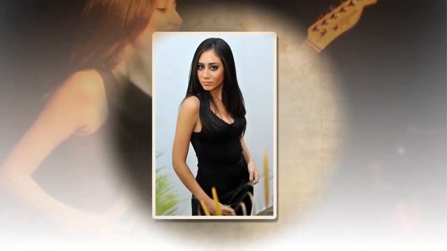 Lari Basilio PhotoShow смотреть онлайн