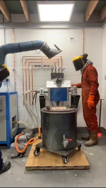 Feedback video from UK customer: JLZ-25KW Medium Frequency 20KG Copper Induction Smelting Furnace смотреть онлайн