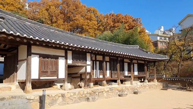 대전 은진송씨 전통고택마을(동춘당)의 가을 풍경  Korean Traditional Folk Village Autumn Scenery. Paisaje De Otoño Corean
