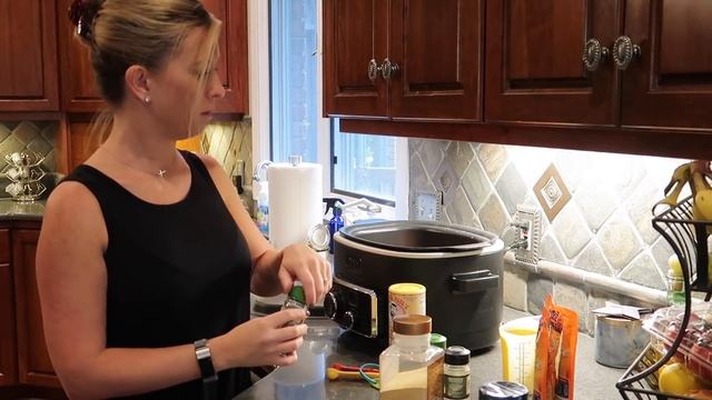 KELLEY'S IN THE KITCHEN! crockpot chicken and sausage jambalaya смотреть онлайн