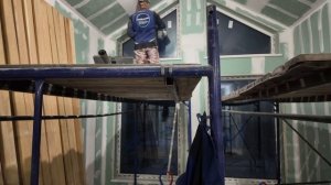 Подготовка стен для дальнейшей отделки. Шлифовка и обработка маслом лиственницы.