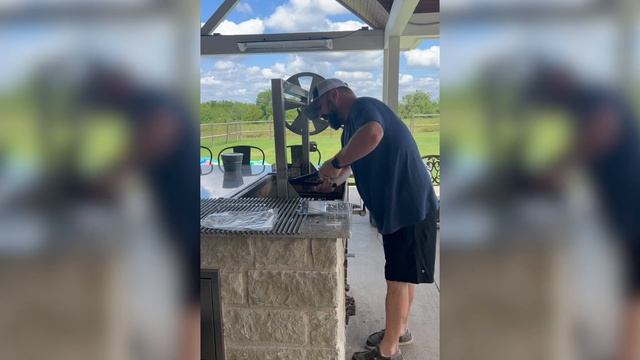 Honest Review: Sunterra Stainless Santa Maria Grill Update (3 yrs later) смотреть онлайн