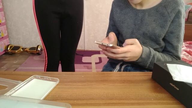 Распаковка телефона ,😑ура как весело смотреть онлайн