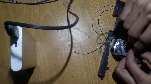 Portable Speaker MOD: Laptop Extra Bass Stereo смотреть онлайн