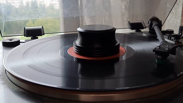 Весёлые ребята "Мона Лиза",UFO "Belladonna" Винил смотреть онлайн