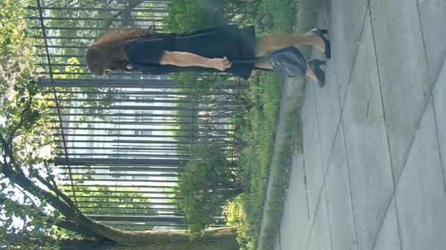 little black "flutter" dress смотреть онлайн