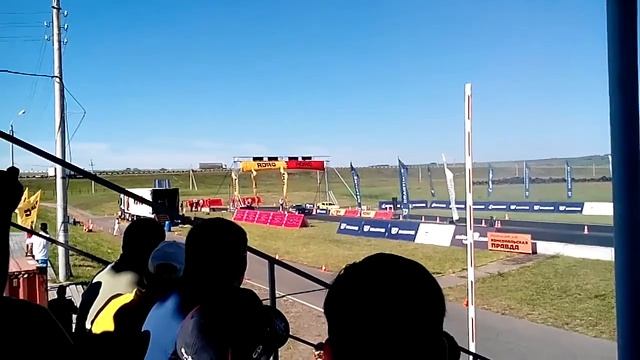 corvet vs toyota mr2 смотреть онлайн