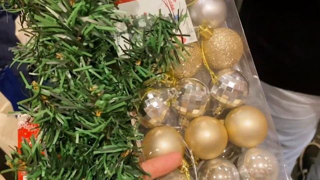 design my Christmas tree 🎄 and shopping 🛒 christmas ideas | vlogmas wk 1 смотреть онлайн