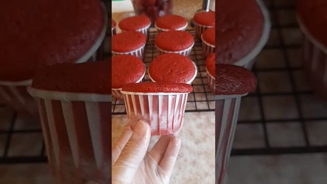 Какие капкейки считаются бракованными #капкейки  #деньрождения #красныйбархат