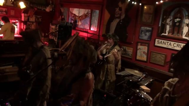 Free Salamander Exhibit - Santa Cruz, The Crepe Place, May 28, 2018 смотреть онлайн