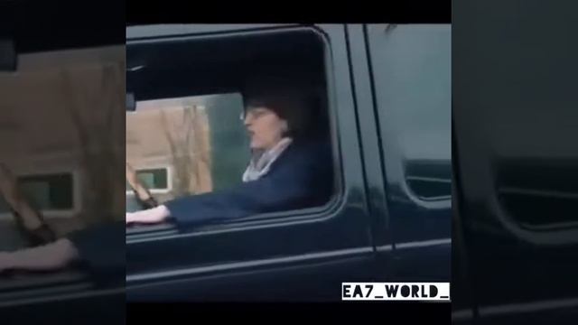 Крутая Бабуля на гелике😅 смотреть онлайн