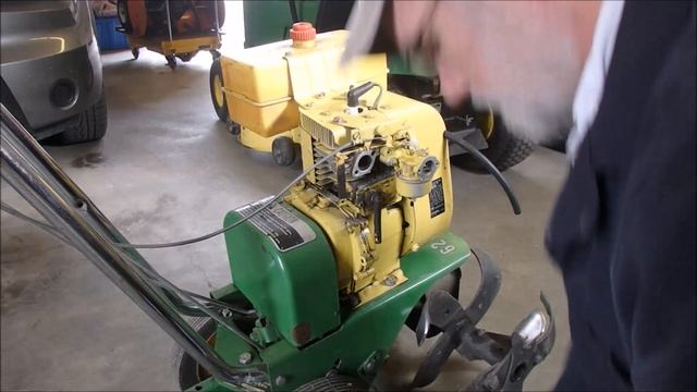 1977 John Deere Tiller Only Runs on Choke Part 2 смотреть онлайн
