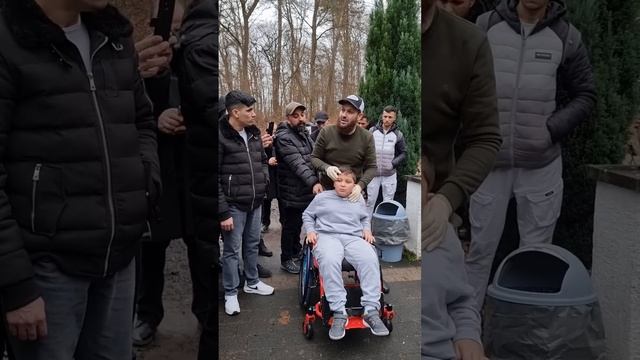 الله اكبر معجزة معجزة القران العظيم هذا الطفل شلل. في المانيا смотреть онлайн