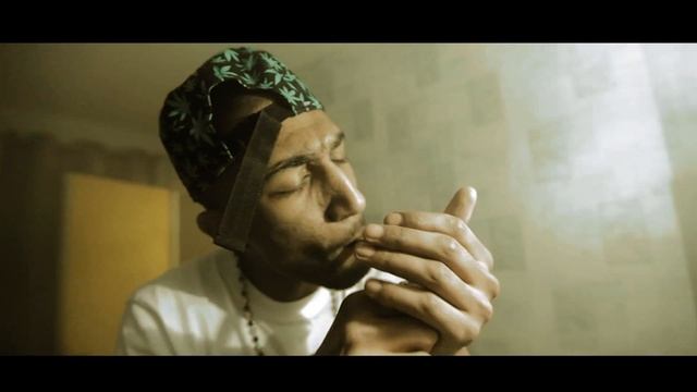 YOYODEEJAY - LEGALIZE IT - #420 ( remix bugatti ) CLIP OFFICIEL смотреть онлайн