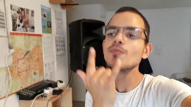 Présentation des mots un petit mot par langage des signes смотреть онлайн