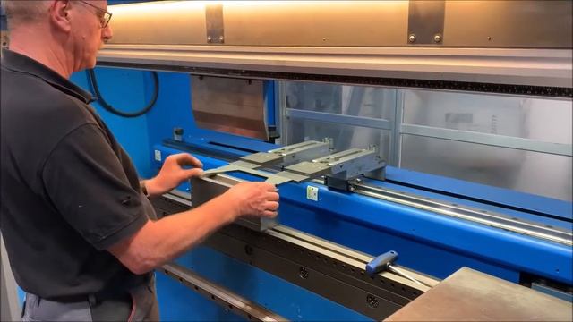 PRIMA POWER EP 0520 Press Brake смотреть онлайн