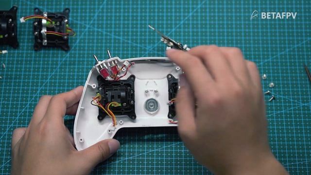 BETAFPV LiteRadio 2 SE | How To Replace The Gimbals