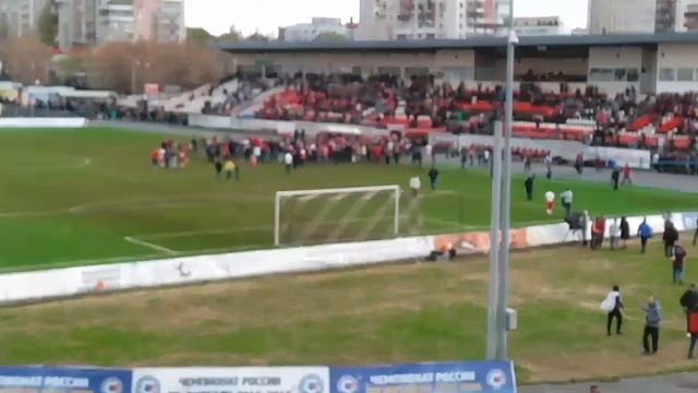 Спартак Амкар выход болельщиков на поле смотреть онлайн