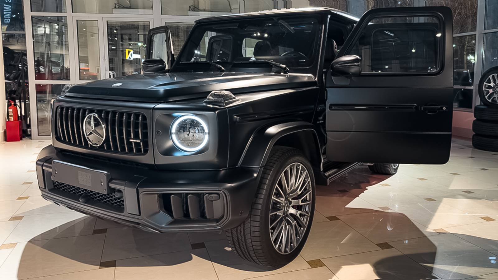 2025 Mercedes-Benz G63 AMG - Визуальный обзор смотреть онлайн